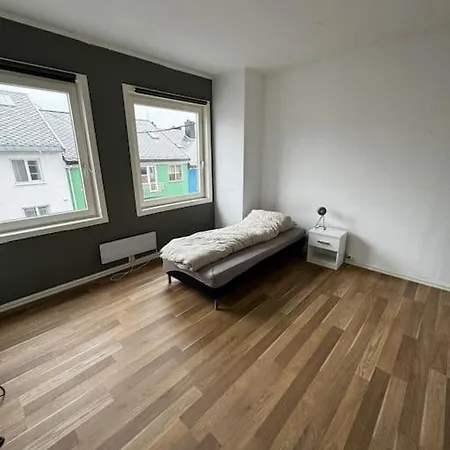 Sentrumsleilighet Med 4 Soverom شقة *